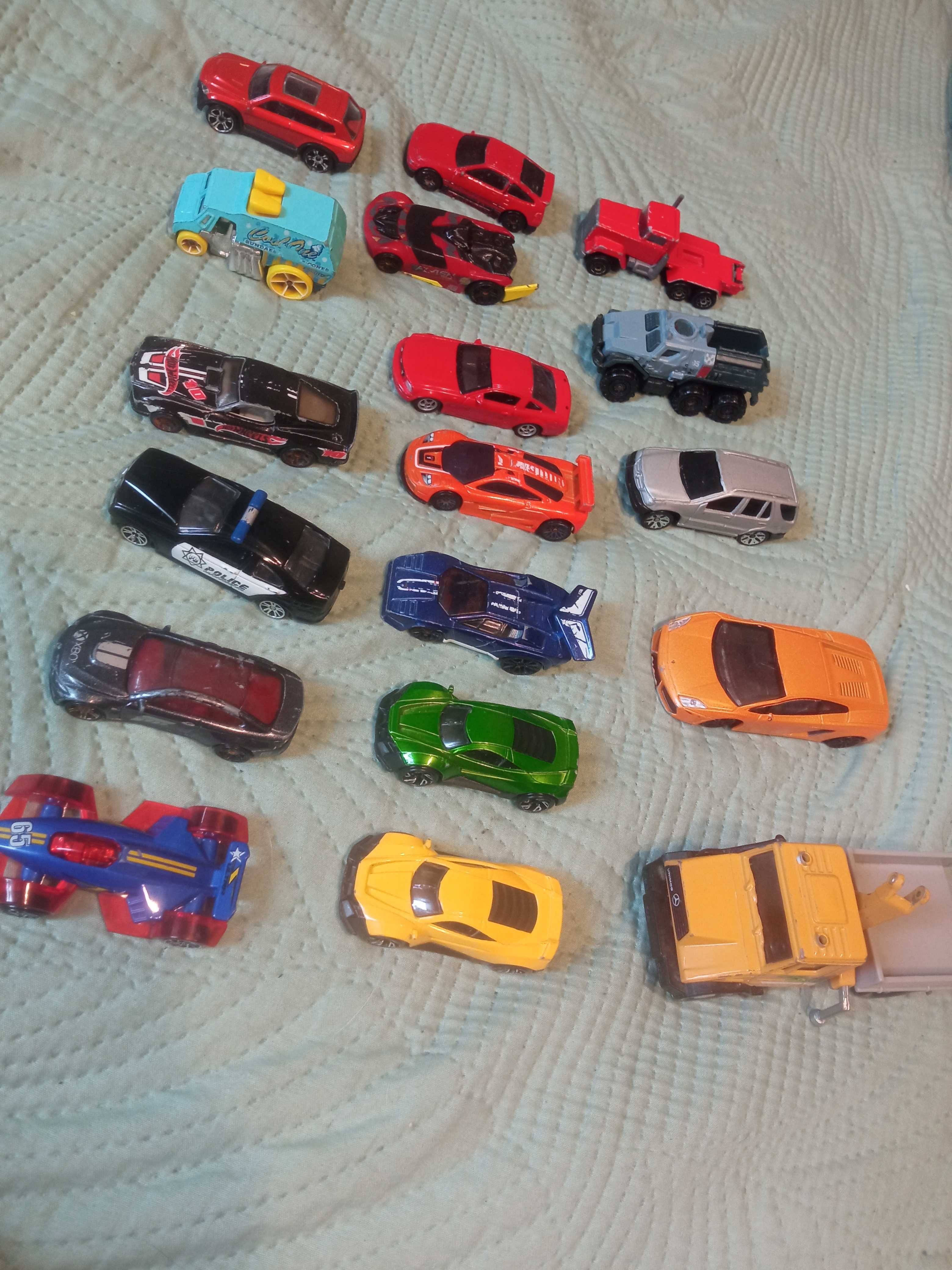 Zestaw autek hot wheels Matchbox Welly Majorrette