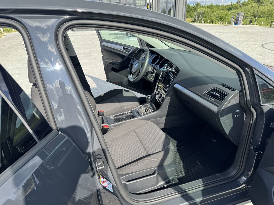 Volkswagen Golf VII