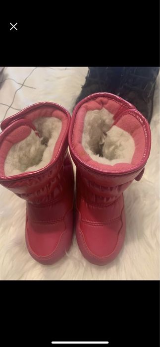 Botas menina tamanhos 25 e 27