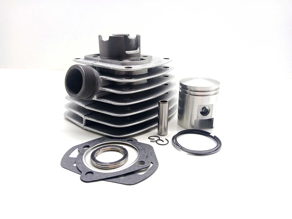 Cylinder żeliwny tłok kpl WSK 125 WFM S01