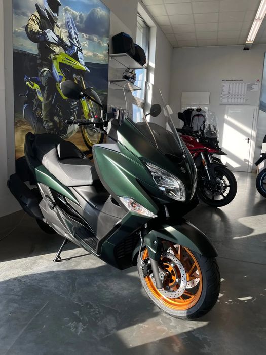 Suzuki Burgman SUZUKI Burgman 400 - nowe kolory, referencyjna wygoda - SUZUKI KRAKÓW