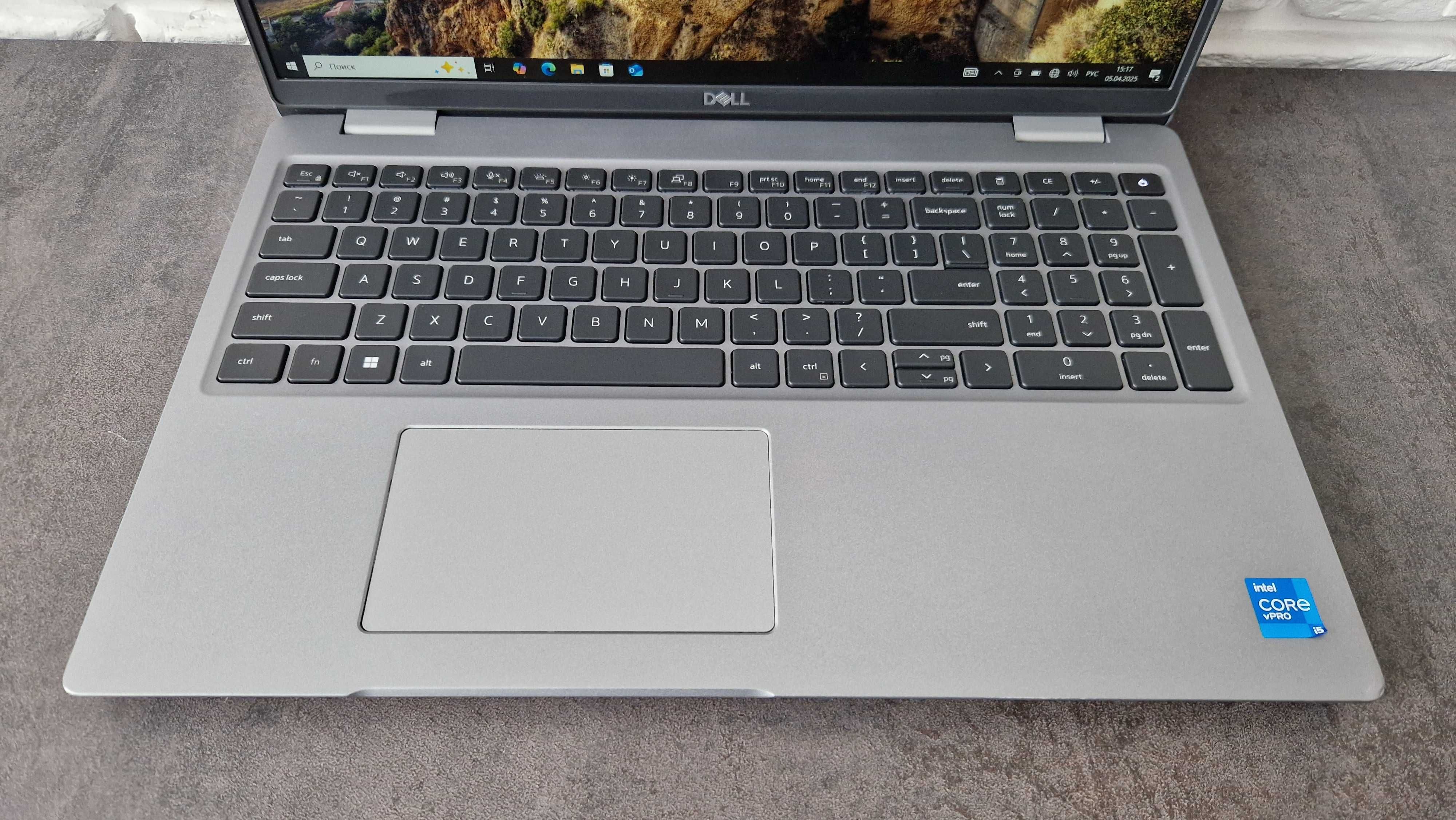 Ноутбук Dell Latitude 5520 i5-1145G7 / 12Gb /256 SSD /