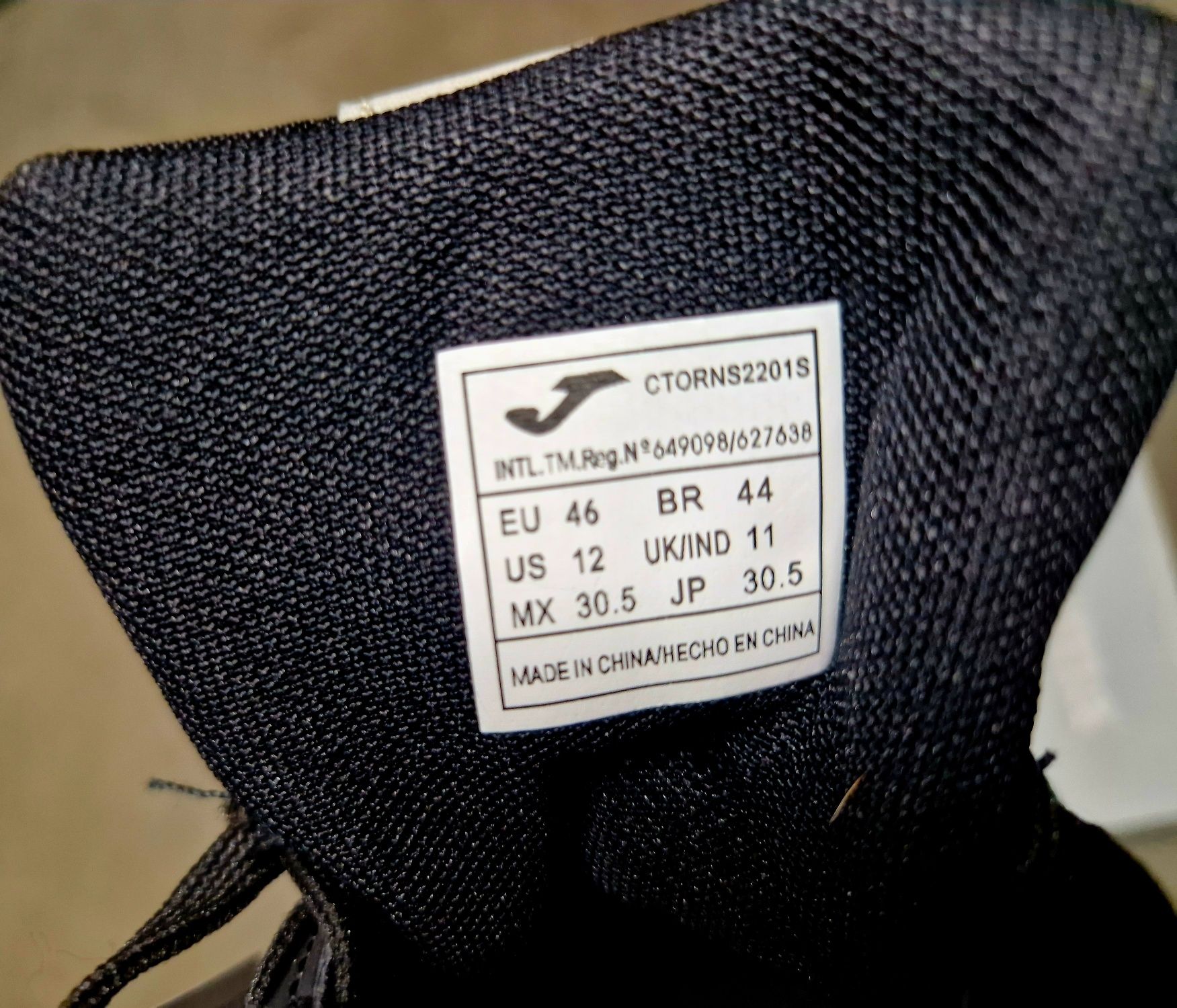 Tenis Joma novos na caixa com fatura
Excelente qualidade