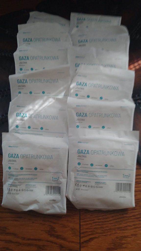 12szt gaza opatrunkowe 1m2