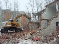Демонтаж будинків розбирання дач гаражів садків вивіз мусора