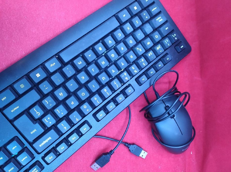 zestaw klawiatury mechanicznej i myszy 24088 czarna układ qwerty es