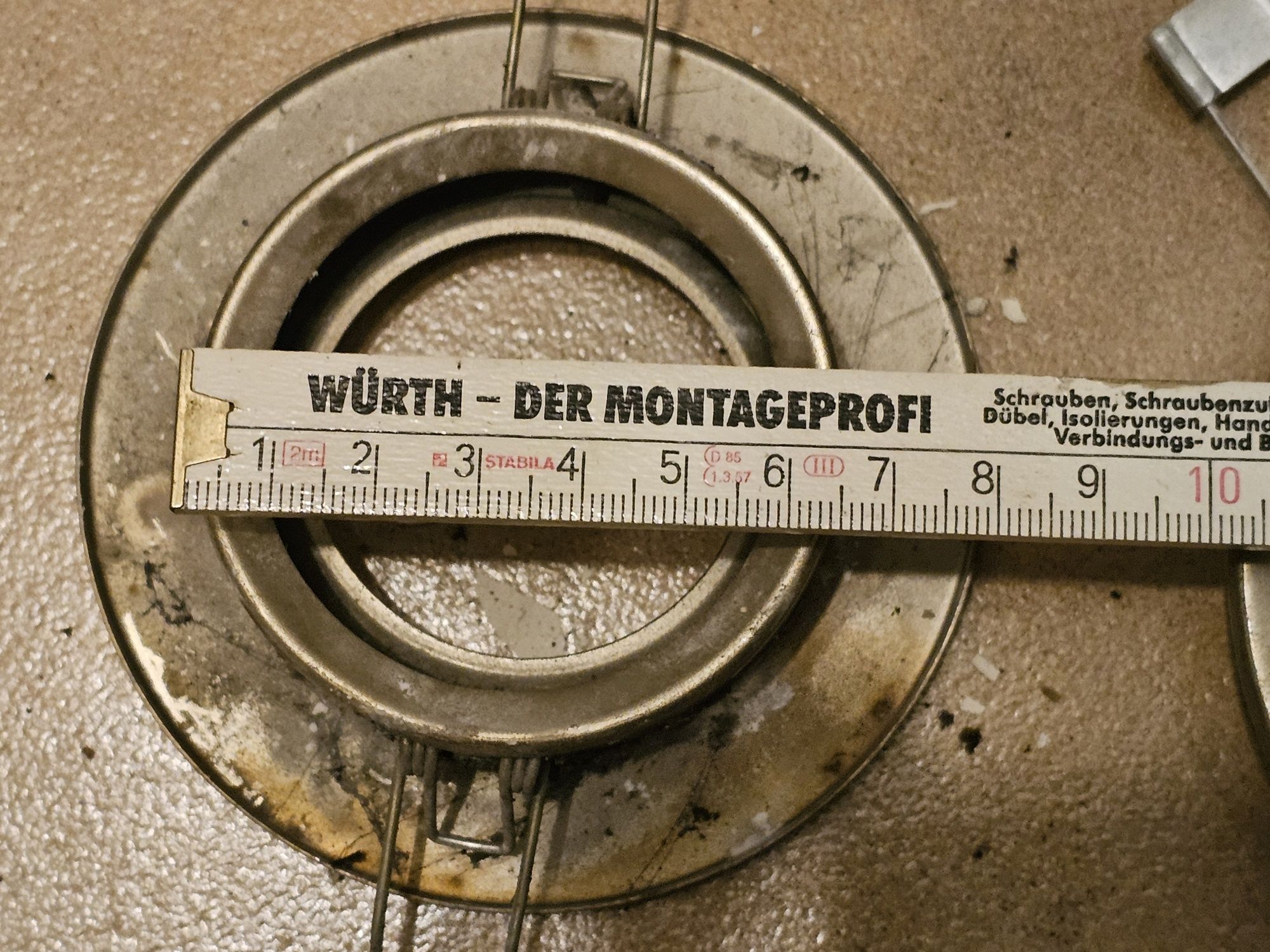 Halogeny sufitowe - wzór szczotkowane aluminium