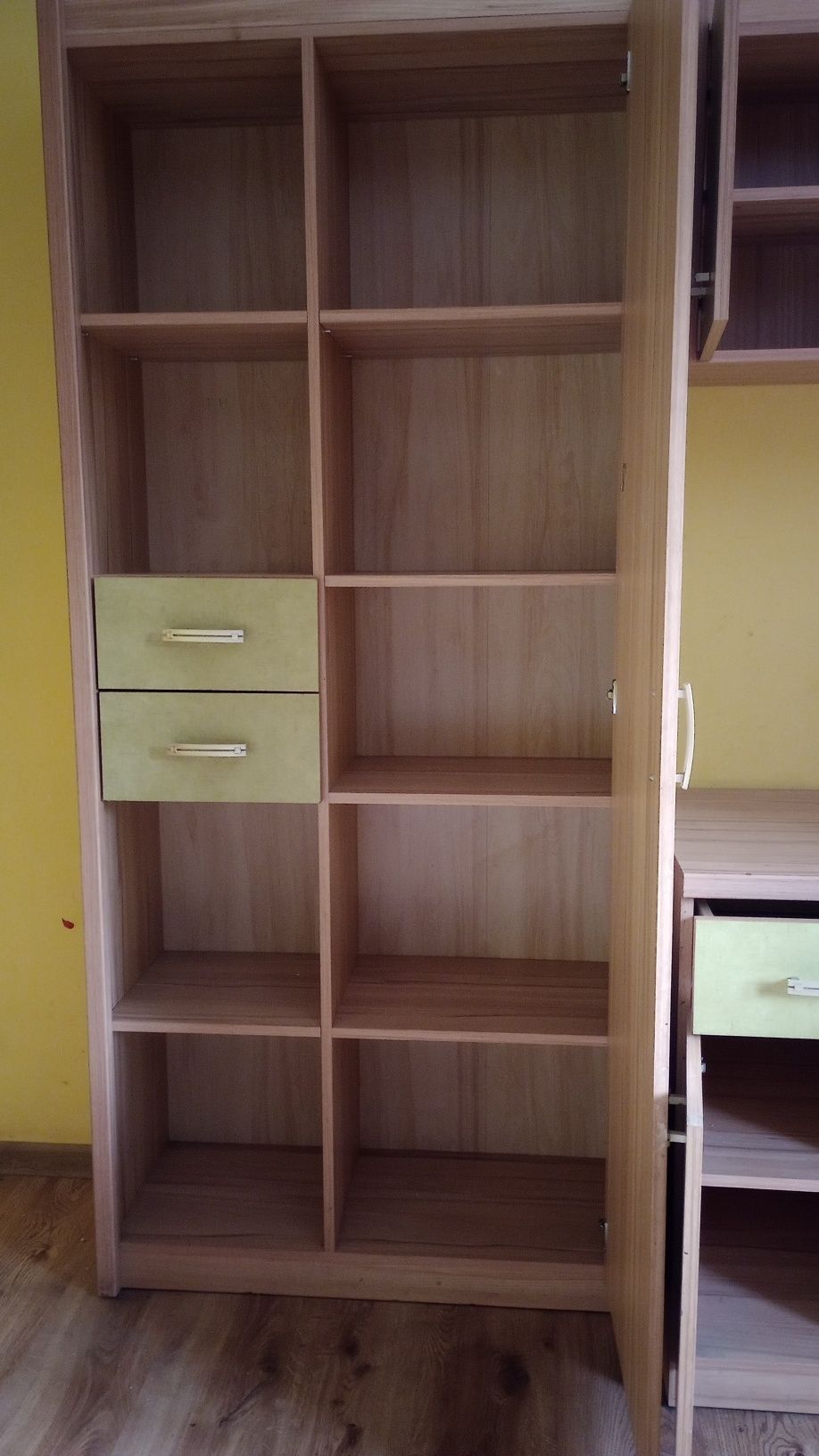 Meblościanka z biurkiem