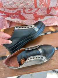 Взуття жіноче туфлі кросівки натуральна шкіра