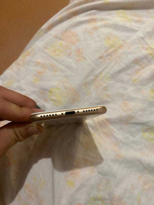 Айфон 8 на запчасти