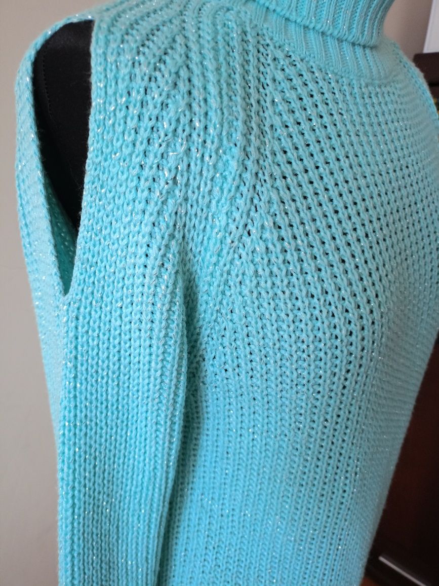Damski sweter golf z odkrytymi ramionami rozmiar S/M