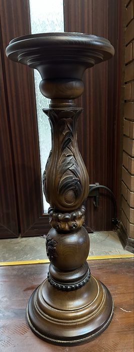 Подставка для цветов из дерева