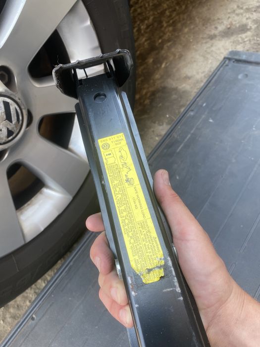 Домкрат Volkswagen  Tiguan