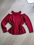 Czerwony sweter swetr z odkrytymi ramionami mohito
