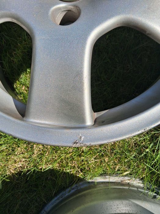 Sprzedam felgi aluminiowa do astry h 16