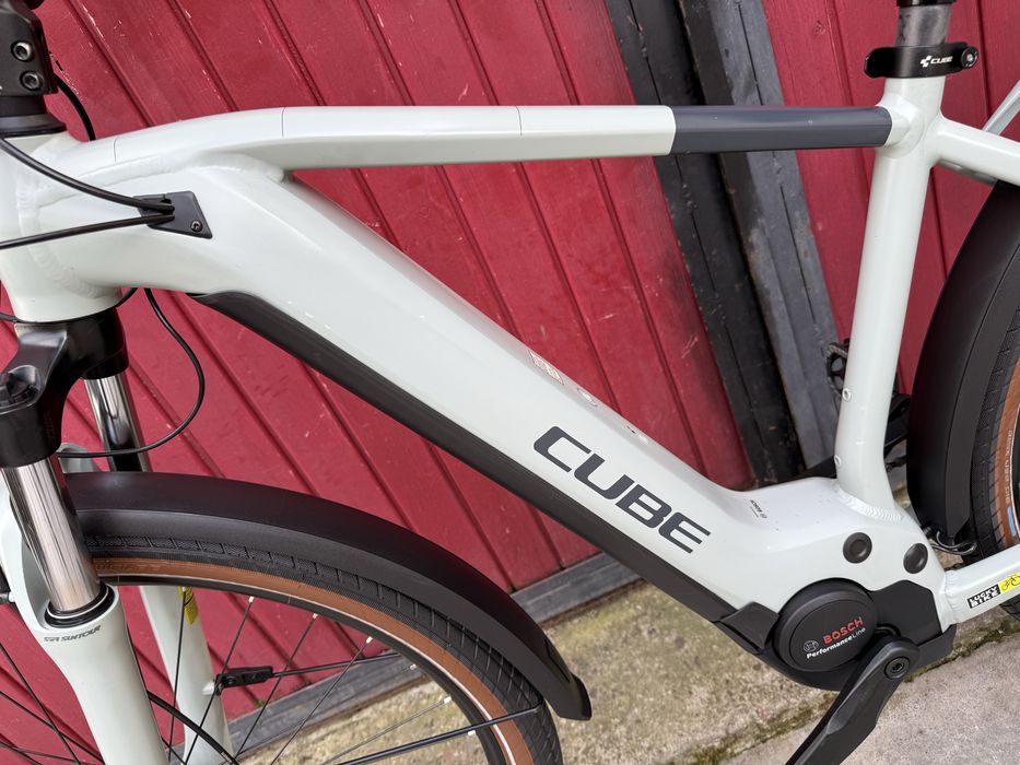 Велосипед електро Cube Touring  Pro 29