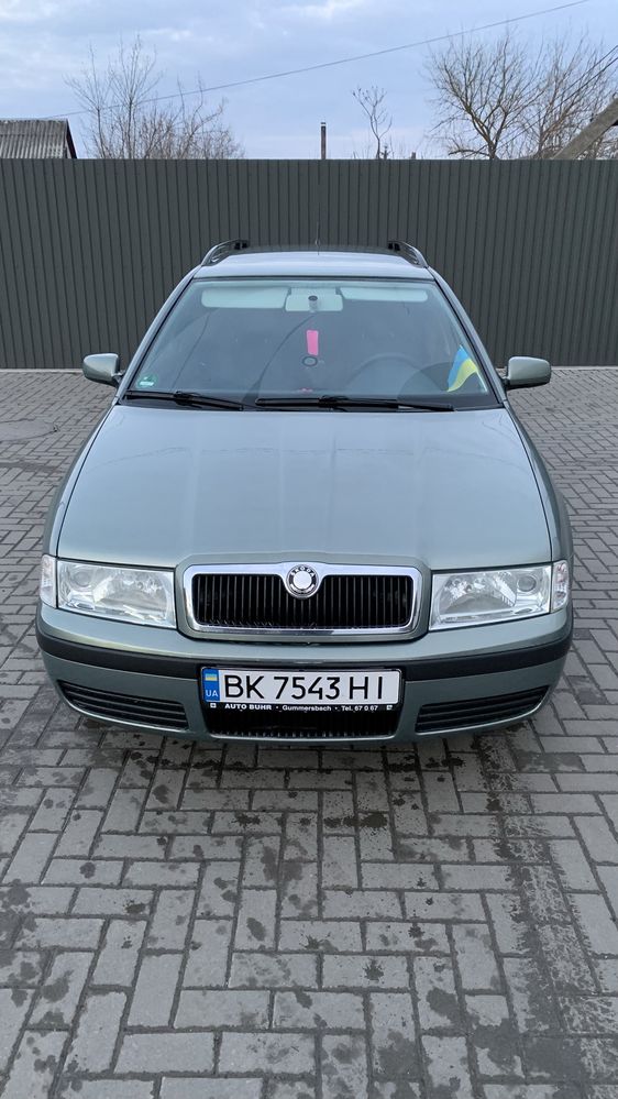 Skoda Octavia tour 1.6 mpi