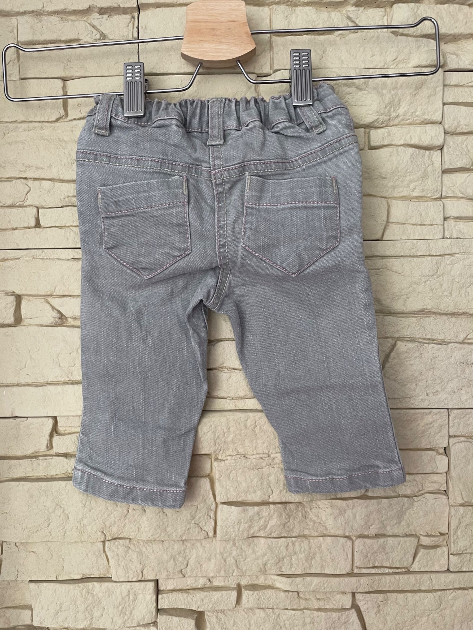 NEXT spodnie niemowlęce, spodenki, jeansy szare r.68