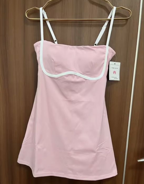 Сукня спортивна нова