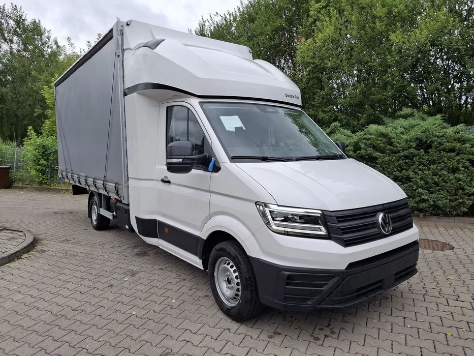 Volkswagen CRAFTER 35  177km / skrzynia z plandeką 4900/2250/2300mm / kabina sypialna