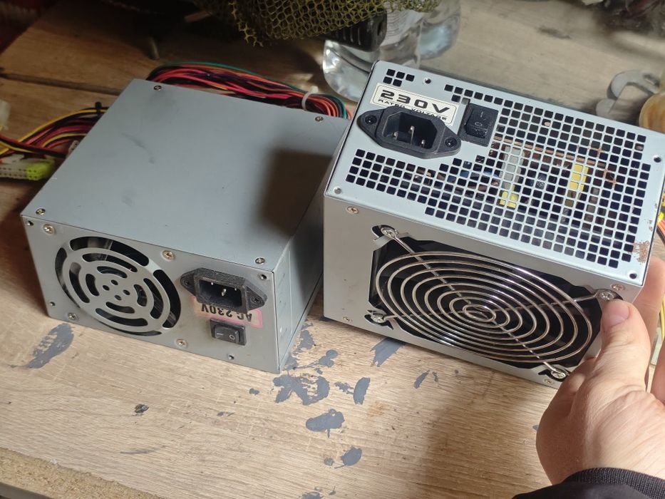 Блок живлення комп'ютера. Блок питания компьютера.