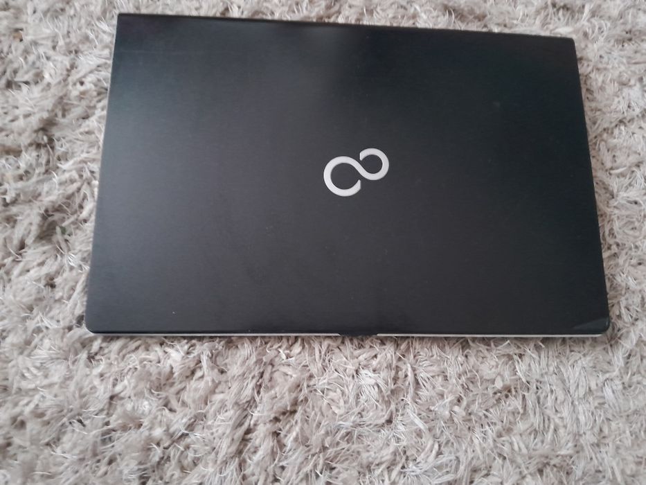 Ноутбук fujitsu s904  із док станцією, (intel core i7) та 2к дисплей