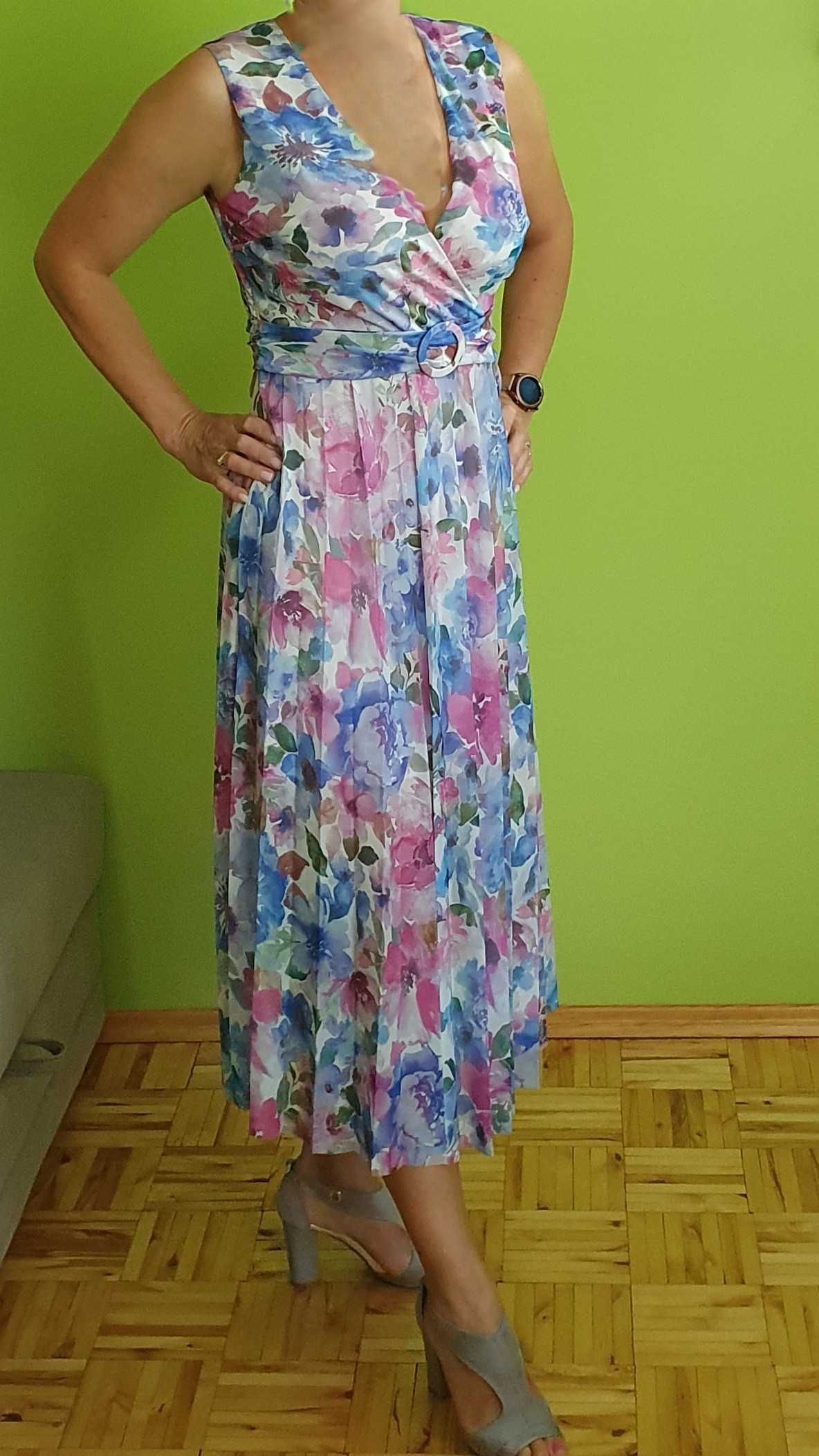 Sukienka midi w kwiataty, Mohito, stan idealny.
