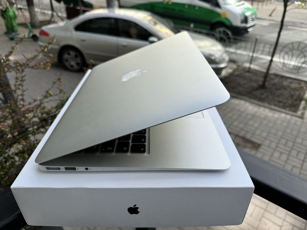 Macbook Air 13” 2015 i5 8/128gb повний комплект