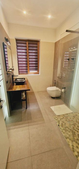 Будинок з безперебійним електропостачанням та автономним опаленням