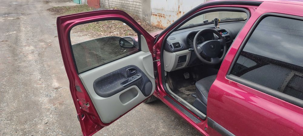 Продам Renault Clio, 1.4 16v на автомате.