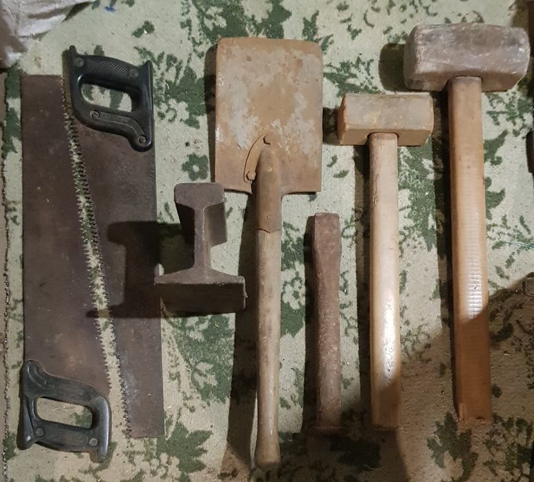 Продам Топоры хозинвентарь