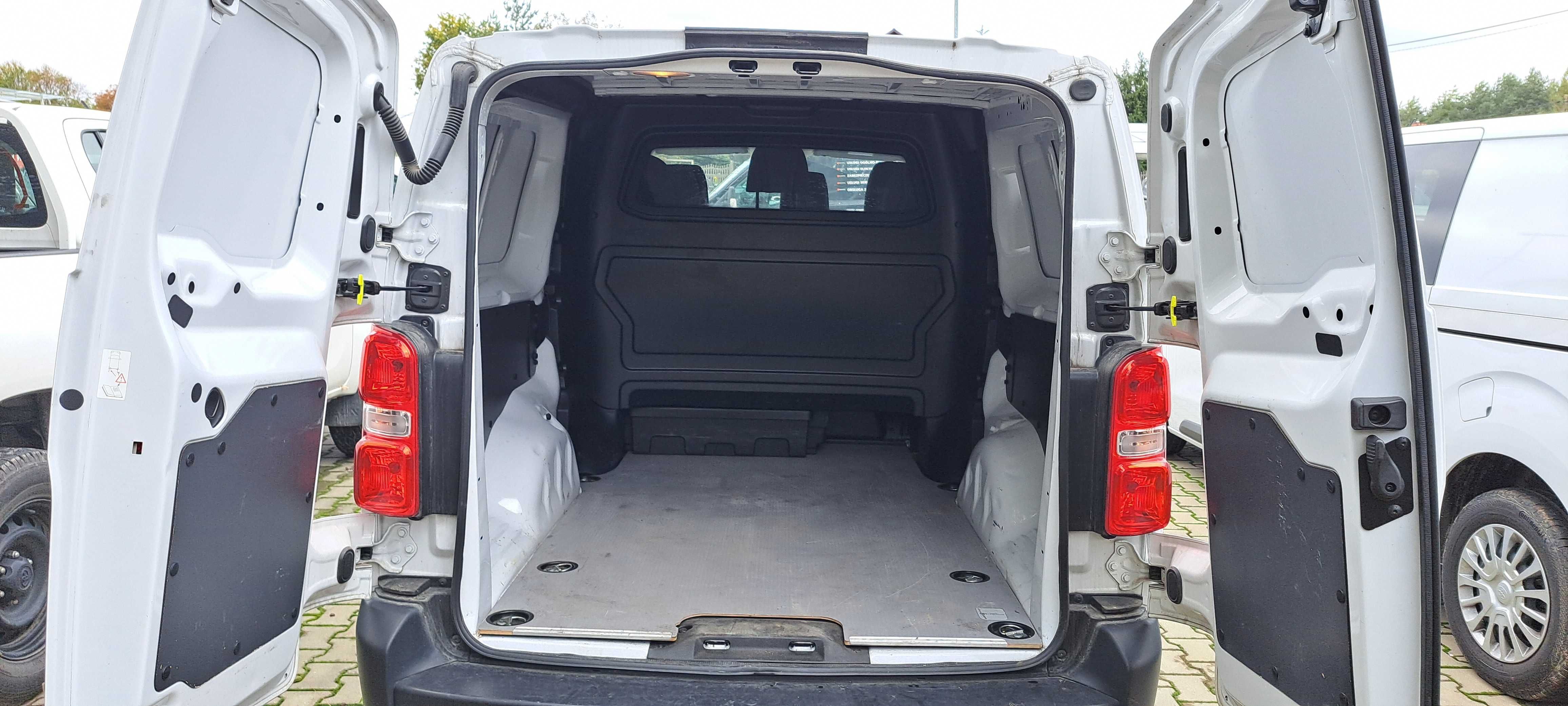 TOYOTA PROACE 6-osobowa - wynajem długoterminowy - wypożyczalnia
