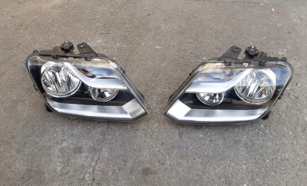 Lampy przód,relingi dachowe.Vw amarok