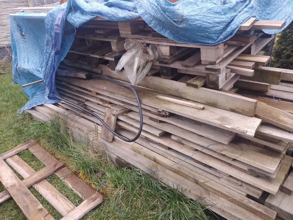 Deski i palety po budowie