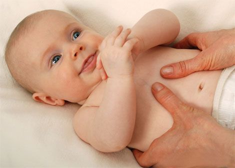 Масаж для новонароджених при кривошиї та дисплазії