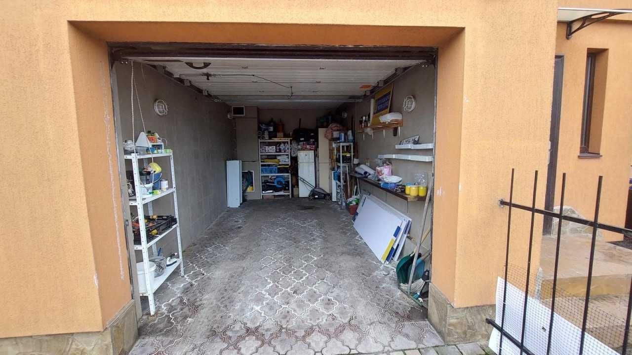 Продам дуплекс з ремонтом та гаражем в Гостомелі