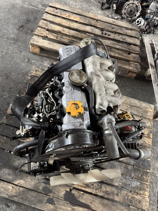 Двигун мотор nissan 2.3d LD23  Vanette Serena Cabstar 75к.с. мех. тнвд