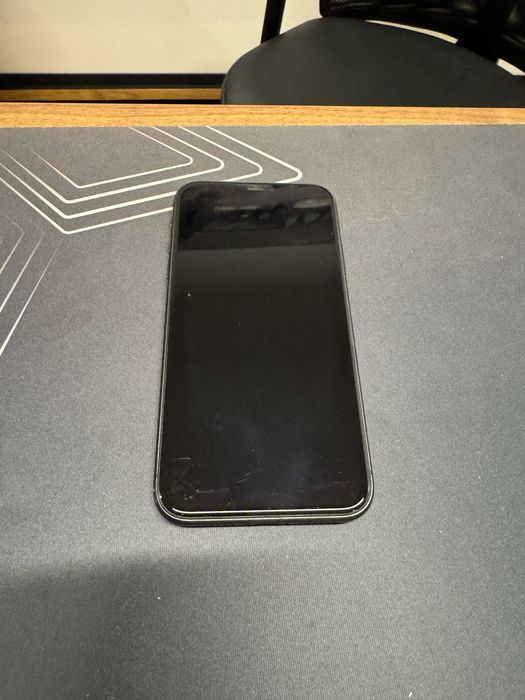 iPhone 11 – 128GB – Preto – Tudo a funcionar – 120€