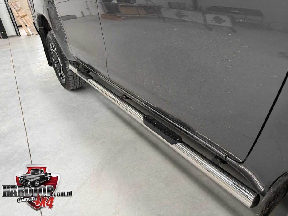 Orurowanie Boczne PROGI Stopnie do wsiadania Toyota Hilux