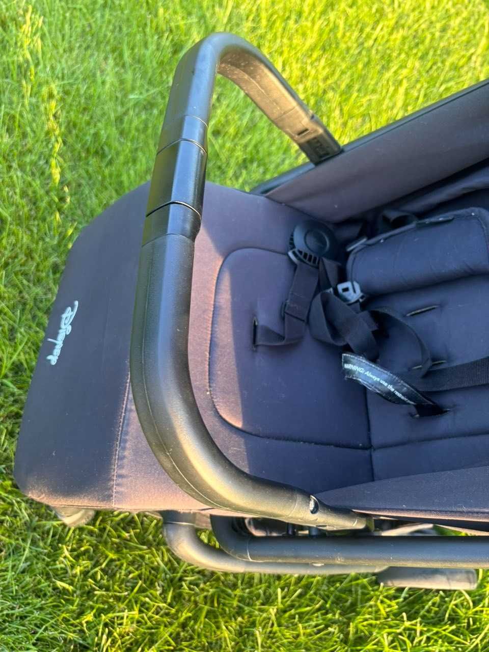 Продам  прогулочную коляску Easywalker  Disney!