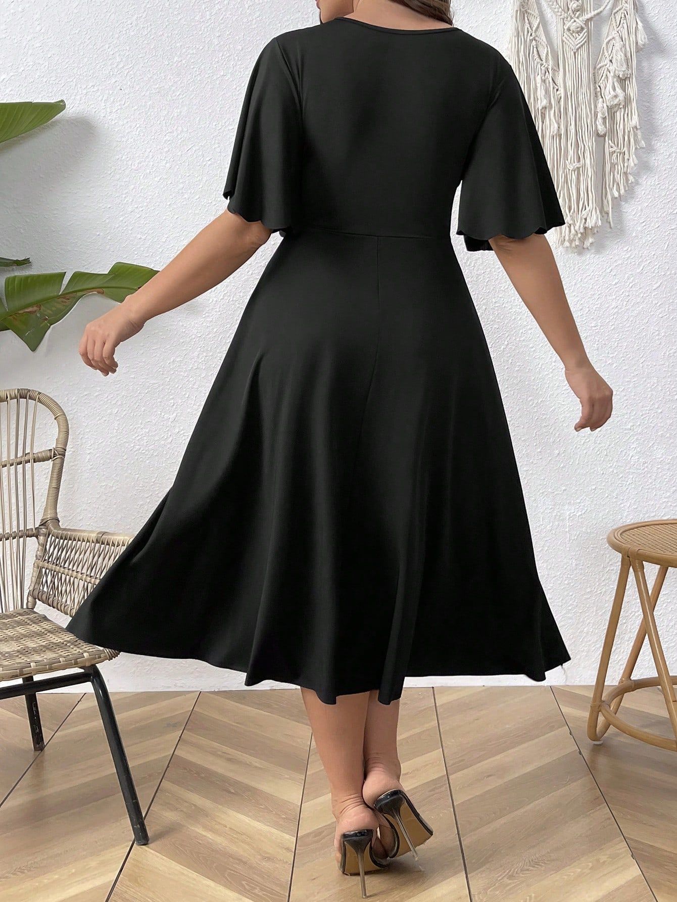 Sukienka Midi Rozkloszowana Elegancka Wizytowa Czarna Shein 4Xl 48