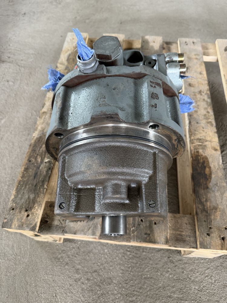 Silnik jazdy hydromotor CMVE O 108 do koparki Liebherr R906, 916, 926