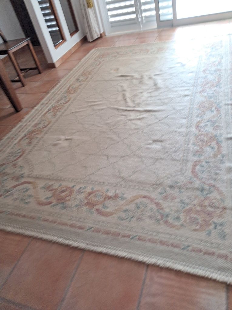 Tapete Arraiolos grande