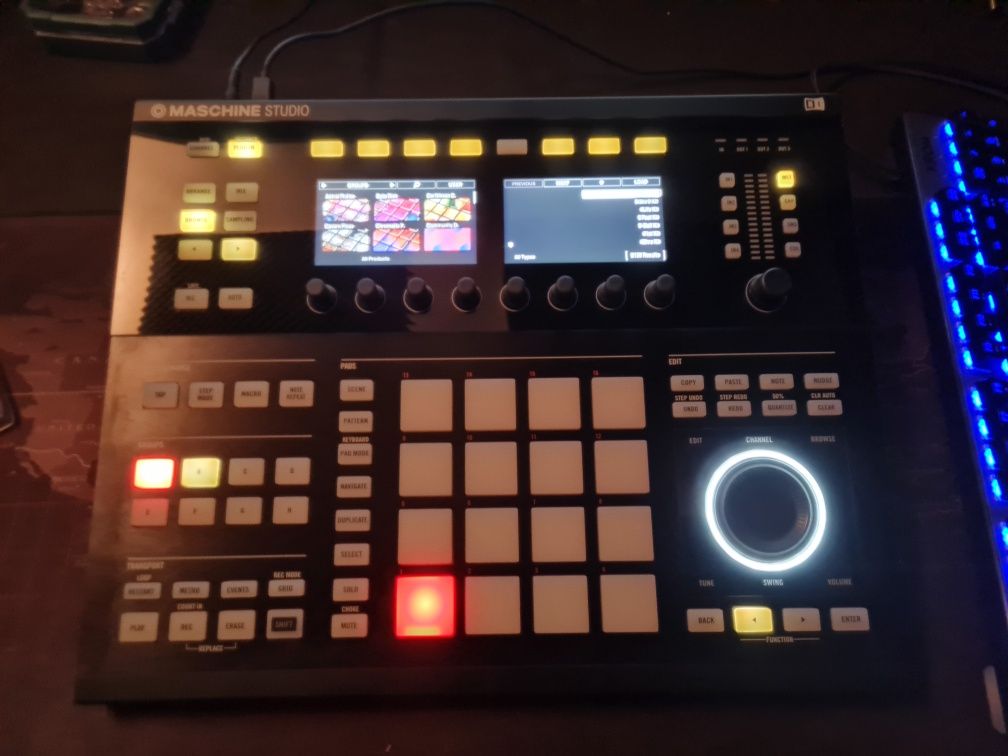 Maschine studio com mala e protecção