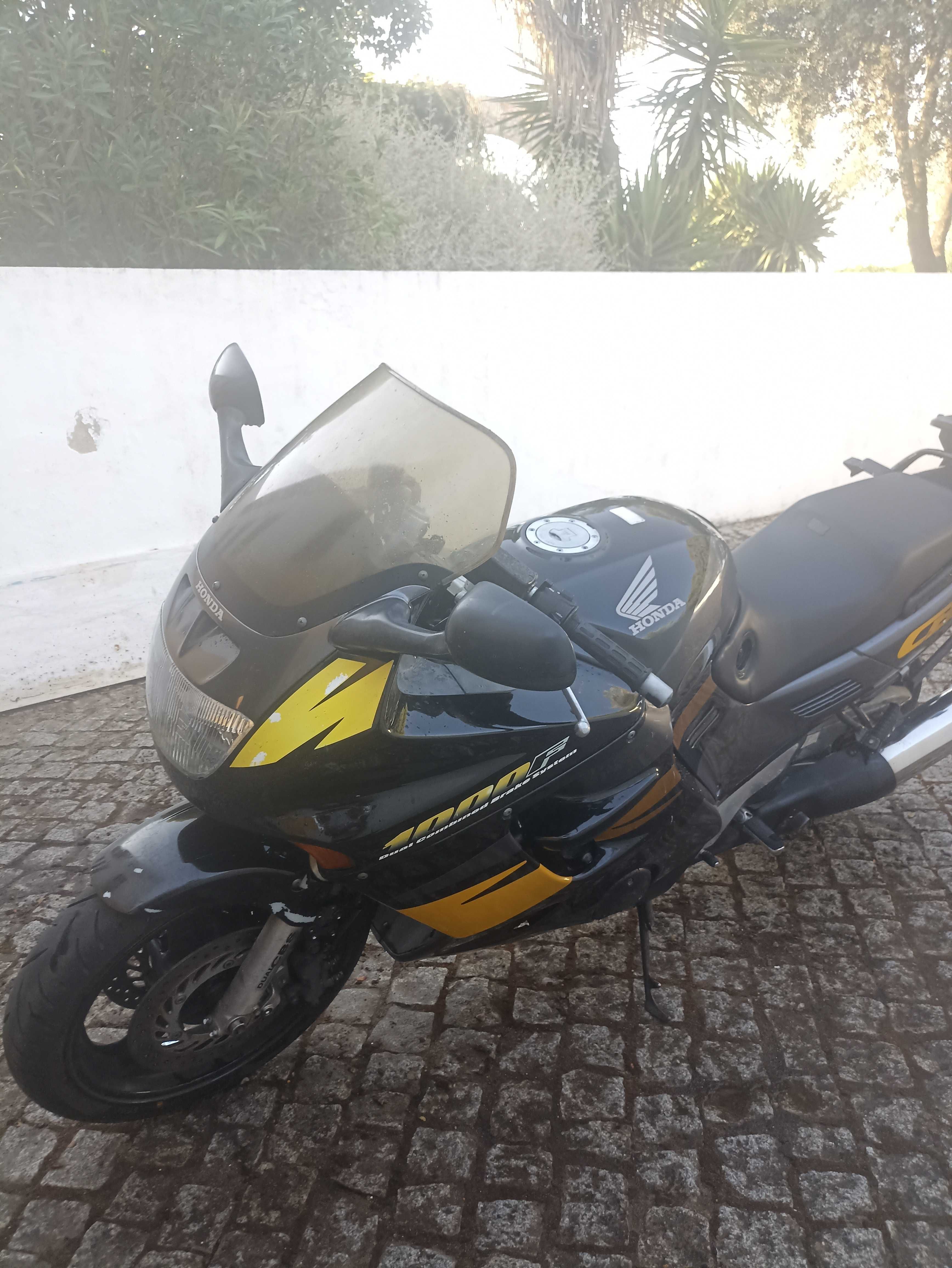 Honda CBR 1000 F
