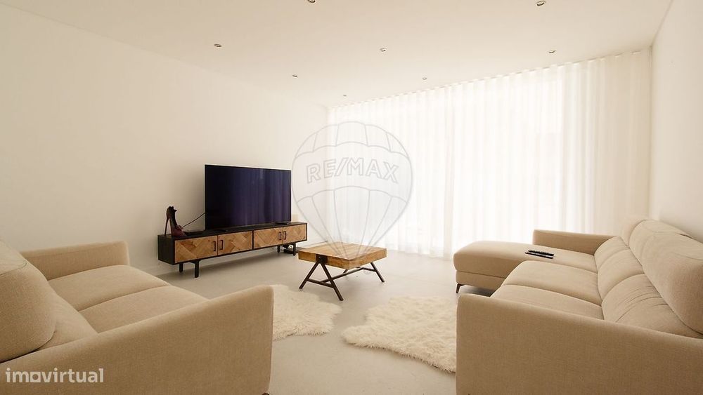 Moradia T5 para venda