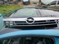 Opel Astra H GTC grill Atrapa