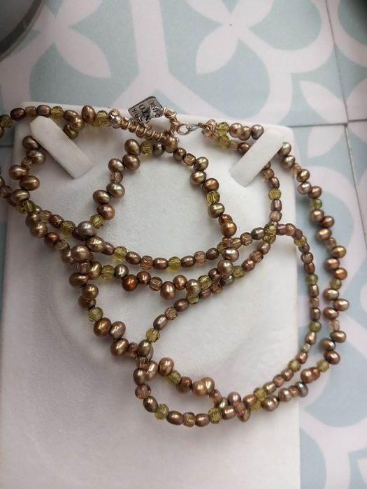 Прикраса з натурального оксамиту та срібла.