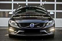 Volvo V60 2.0d4 180PS manual R-design POLIFT xen led navi hak bezwypadek serwis