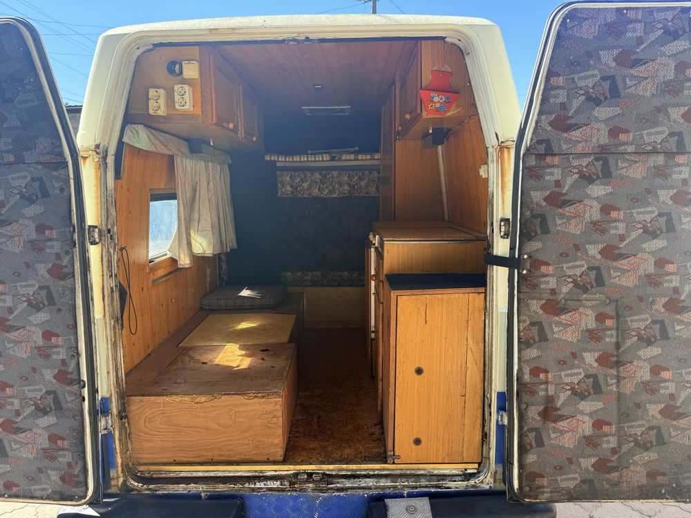 Volkswagen LT31. Пассажир. Автодом. 2.4 дизель.